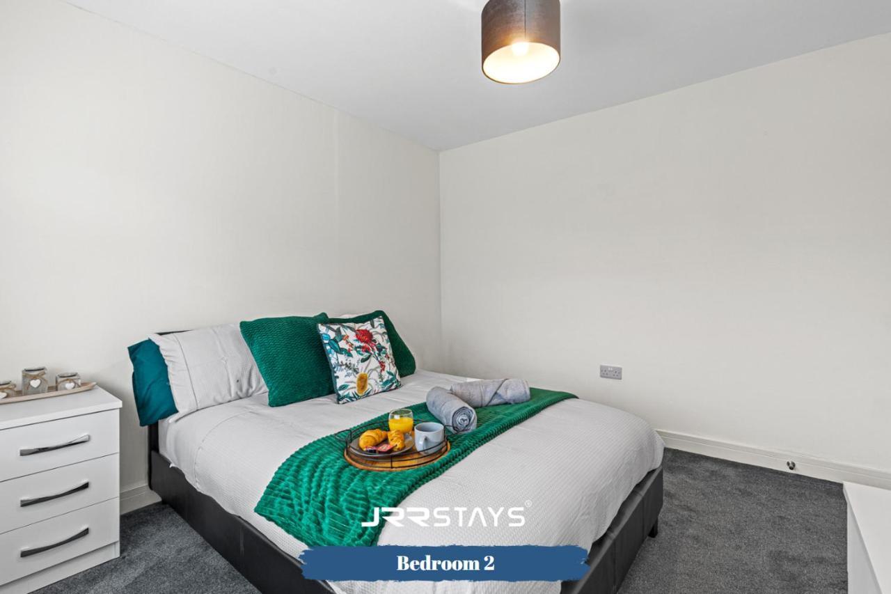 Tipton 3 Bedroom House Garden Sleeps 7 - Jrr Stays Coseley ภายนอก รูปภาพ